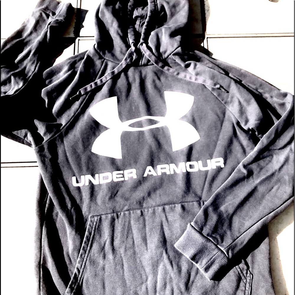 Under Armour sweatshirt